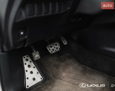 Білий Лексус СТ, об'ємом двигуна 1.8 л та пробігом 136 тис. км за 17600 $, фото 27 на Automoto.ua