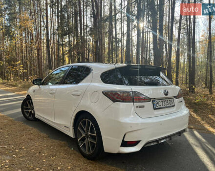 Лексус СТ 2015 в Киеве на Automoto.ua Белый Лексус СТ, объемом двигателя 1.8 л и пробегом 163 тыс. км за 17800 $, фото 11 на Automoto.ua