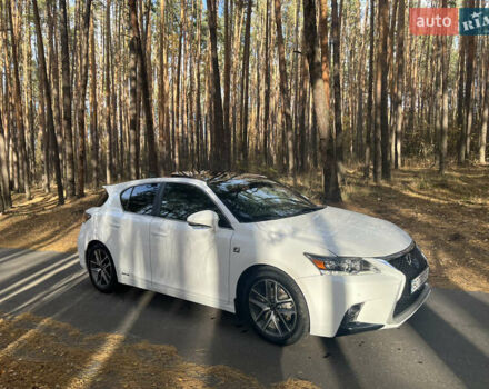 Лексус СТ 2015 в Киеве на Automoto.ua Белый Лексус СТ, объемом двигателя 1.8 л и пробегом 163 тыс. км за 17800 $, фото 12 на Automoto.ua