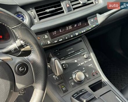 Білий Лексус СТ, об'ємом двигуна 1.8 л та пробігом 156 тис. км за 15999 $, фото 31 на Automoto.ua