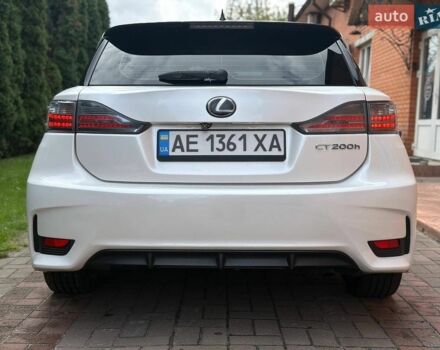 Белый Лексус СТ, объемом двигателя 1.8 л и пробегом 207 тыс. км за 13999 $, фото 7 на Automoto.ua