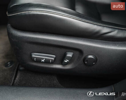Білий Лексус СТ, об'ємом двигуна 1.8 л та пробігом 136 тис. км за 17600 $, фото 15 на Automoto.ua