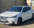 Белый Лексус СТ, объемом двигателя 1.8 л и пробегом 300 тыс. км за 14950 $, фото 2 на Automoto.ua