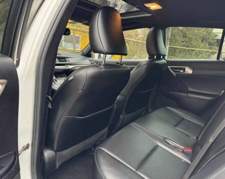 Белый Лексус СТ, объемом двигателя 1.8 л и пробегом 180 тыс. км за 14900 $, фото 14 на Automoto.ua