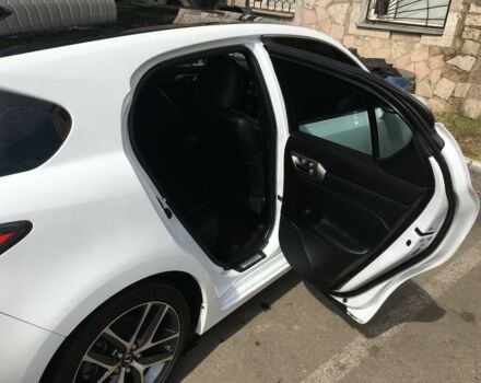 Білий Лексус СТ, об'ємом двигуна 1.8 л та пробігом 60 тис. км за 24490 $, фото 10 на Automoto.ua