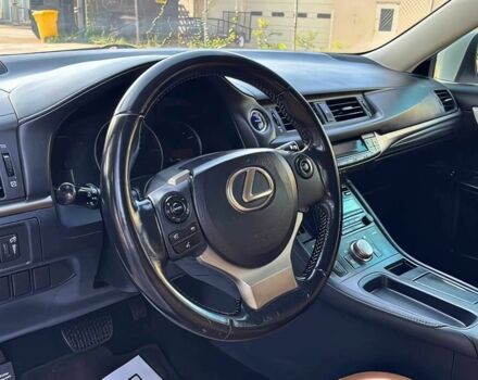 Білий Лексус СТ, об'ємом двигуна 0 л та пробігом 120 тис. км за 9000 $, фото 10 на Automoto.ua