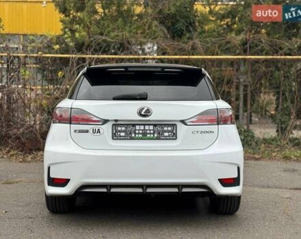Белый Лексус СТ, объемом двигателя 1.8 л и пробегом 180 тыс. км за 14900 $, фото 8 на Automoto.ua