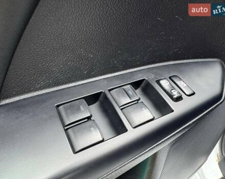 Белый Лексус СТ, объемом двигателя 1.8 л и пробегом 180 тыс. км за 14900 $, фото 16 на Automoto.ua