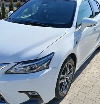 Білий Лексус СТ, об'ємом двигуна 1.8 л та пробігом 122 тис. км за 15700 $, фото 4 на Automoto.ua