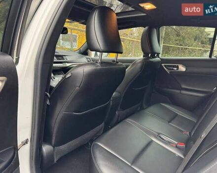 Белый Лексус СТ, объемом двигателя 1.8 л и пробегом 180 тыс. км за 14900 $, фото 14 на Automoto.ua