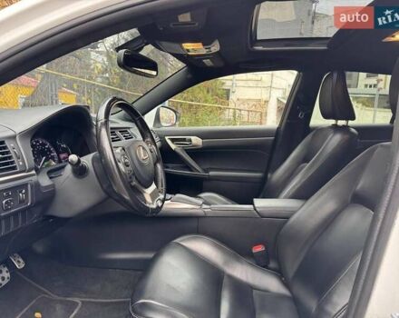 Белый Лексус СТ, объемом двигателя 1.8 л и пробегом 180 тыс. км за 14900 $, фото 10 на Automoto.ua