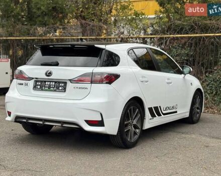 Белый Лексус СТ, объемом двигателя 1.8 л и пробегом 180 тыс. км за 14900 $, фото 6 на Automoto.ua