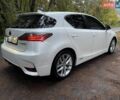 Белый Лексус СТ, объемом двигателя 1.8 л и пробегом 86 тыс. км за 15000 $, фото 5 на Automoto.ua