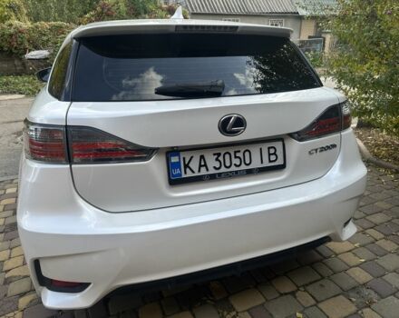 Белый Лексус СТ, объемом двигателя 1.8 л и пробегом 180 тыс. км за 14800 $, фото 3 на Automoto.ua