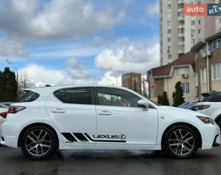 Белый Лексус СТ, объемом двигателя 1.8 л и пробегом 180 тыс. км за 14900 $, фото 18 на Automoto.ua