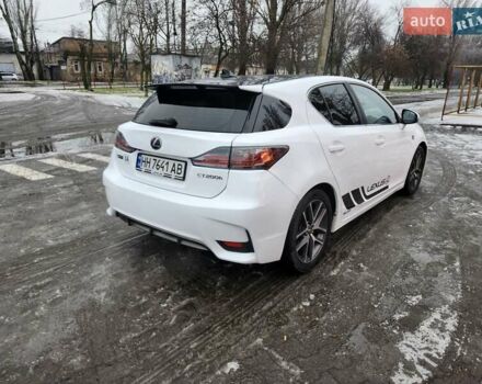 Белый Лексус СТ, объемом двигателя 1.8 л и пробегом 182 тыс. км за 14500 $, фото 1 на Automoto.ua