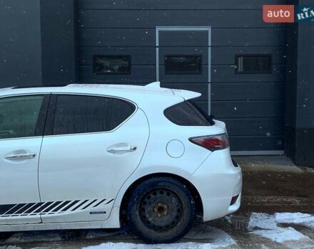 Белый Лексус СТ, объемом двигателя 1.8 л и пробегом 189 тыс. км за 14800 $, фото 4 на Automoto.ua