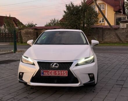 Белый Лексус СТ, объемом двигателя 0 л и пробегом 150 тыс. км за 16800 $, фото 21 на Automoto.ua