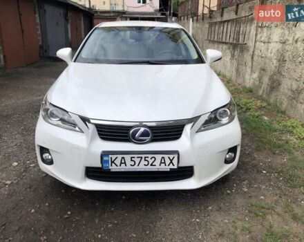 Белый Лексус СТ, объемом двигателя 1.8 л и пробегом 211 тыс. км за 12100 $, фото 1 на Automoto.ua
