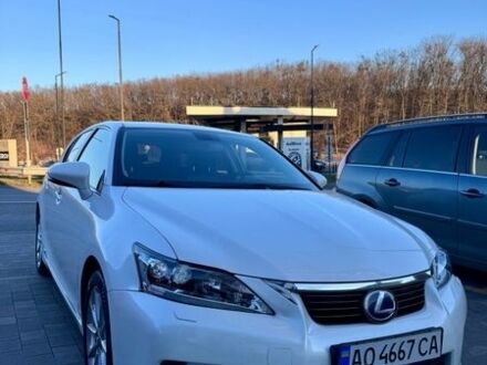 Белый Лексус СТ, объемом двигателя 1.8 л и пробегом 205 тыс. км за 12600 $, фото 1 на Automoto.ua