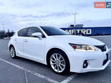 Білий Лексус СТ, об'ємом двигуна 1.8 л та пробігом 290 тис. км за 11199 $, фото 1 на Automoto.ua
