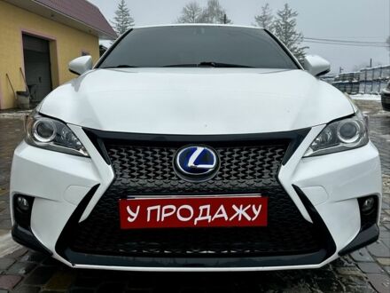 Белый Лексус СТ, объемом двигателя 1.8 л и пробегом 302 тыс. км за 13200 $, фото 1 на Automoto.ua