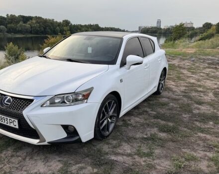 Белый Лексус СТ, объемом двигателя 1.8 л и пробегом 145 тыс. км за 15600 $, фото 1 на Automoto.ua