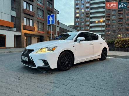 Білий Лексус СТ, об'ємом двигуна 1.8 л та пробігом 210 тис. км за 14900 $, фото 1 на Automoto.ua