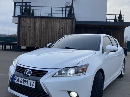 Білий Лексус СТ, об'ємом двигуна 1.8 л та пробігом 165 тис. км за 15299 $, фото 1 на Automoto.ua