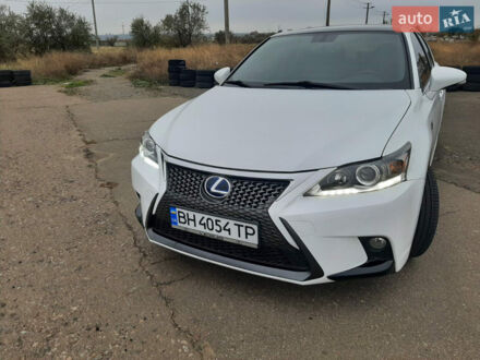 Белый Лексус СТ, объемом двигателя 1.8 л и пробегом 99 тыс. км за 15800 $, фото 1 на Automoto.ua
