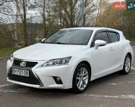Білий Лексус СТ, об'ємом двигуна 1.8 л та пробігом 96 тис. км за 15900 $, фото 1 на Automoto.ua