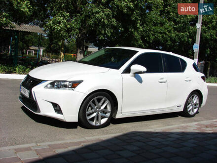 Білий Лексус СТ, об'ємом двигуна 1.8 л та пробігом 163 тис. км за 16700 $, фото 1 на Automoto.ua