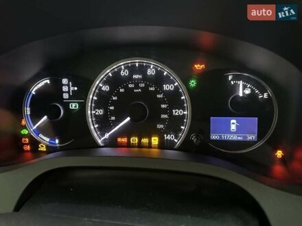 Лексус СТ 2015 у Києві на Automoto.ua Білий Лексус СТ, об'ємом двигуна 1.8 л та пробігом 188 тис. км за 17000 $, фото 1 на Automoto.ua
