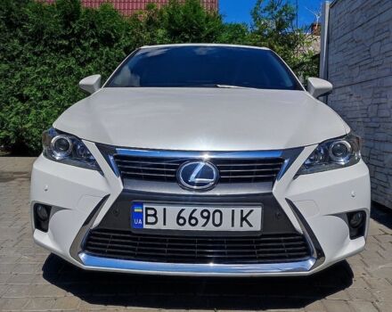 Белый Лексус СТ, объемом двигателя 1.8 л и пробегом 136 тыс. км за 18500 $, фото 1 на Automoto.ua