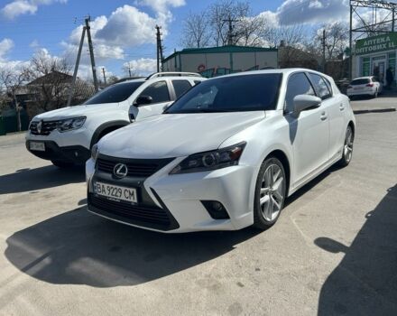 Белый Лексус СТ, объемом двигателя 1.8 л и пробегом 82 тыс. км за 17000 $, фото 1 на Automoto.ua