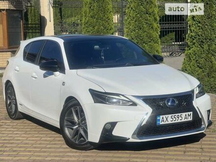Лексус СТ 2016 у Харкові на Automoto.ua Білий Лексус СТ, об'ємом двигуна 1.8 л та пробігом 300 тис. км за 14500 $, фото 1 на Automoto.ua