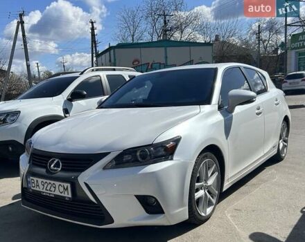 Білий Лексус СТ, об'ємом двигуна 1.8 л та пробігом 82 тис. км за 17000 $, фото 1 на Automoto.ua
