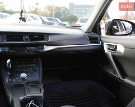 Лексус СТ 2011 в Харькове на Automoto.ua Черный Лексус СТ, объемом двигателя 1.8 л и пробегом 223 тыс. км за 11500 $, фото 12 на Automoto.ua