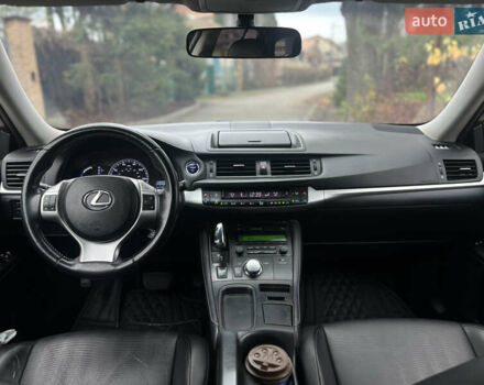 Черный Лексус СТ, объемом двигателя 1.8 л и пробегом 299 тыс. км за 9700 $, фото 8 на Automoto.ua
