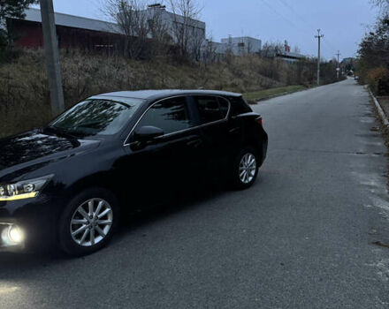 Черный Лексус СТ, объемом двигателя 1.8 л и пробегом 225 тыс. км за 12000 $, фото 1 на Automoto.ua