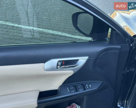 Чорний Лексус СТ, об'ємом двигуна 1.8 л та пробігом 129 тис. км за 12500 $, фото 16 на Automoto.ua