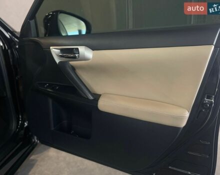 Чорний Лексус СТ, об'ємом двигуна 1.8 л та пробігом 130 тис. км за 14300 $, фото 4 на Automoto.ua