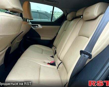 Чорний Лексус СТ, об'ємом двигуна 1.8 л та пробігом 100 тис. км за 14500 $, фото 7 на Automoto.ua