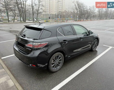 Чорний Лексус СТ, об'ємом двигуна 1.8 л та пробігом 299 тис. км за 9500 $, фото 5 на Automoto.ua