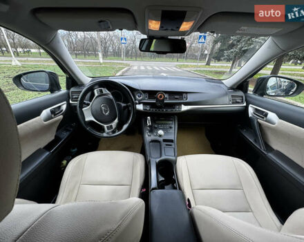 Черный Лексус СТ, объемом двигателя 1.8 л и пробегом 150 тыс. км за 14500 $, фото 22 на Automoto.ua