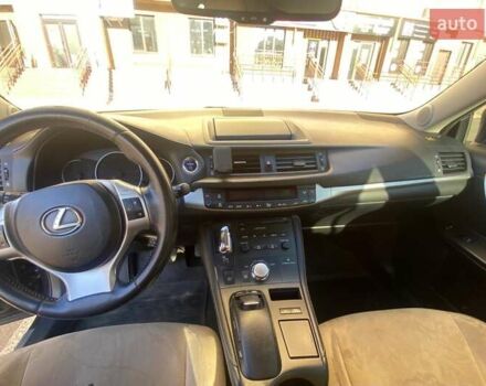 Чорний Лексус СТ, об'ємом двигуна 1.8 л та пробігом 181 тис. км за 12000 $, фото 9 на Automoto.ua