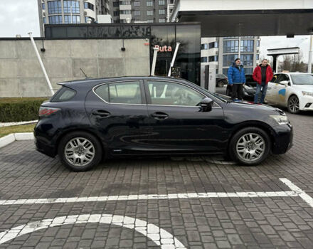 Черный Лексус СТ, объемом двигателя 1.8 л и пробегом 305 тыс. км за 9900 $, фото 4 на Automoto.ua