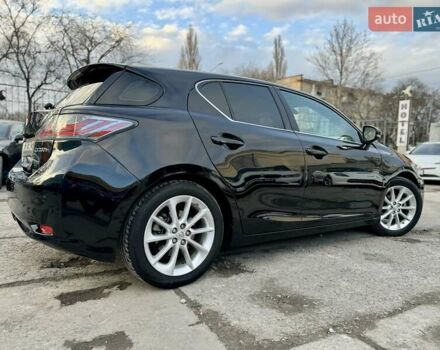 Черный Лексус СТ, объемом двигателя 1.8 л и пробегом 154 тыс. км за 12999 $, фото 12 на Automoto.ua