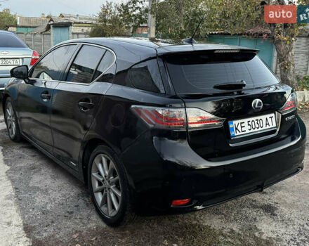 Черный Лексус СТ, объемом двигателя 1.8 л и пробегом 175 тыс. км за 13600 $, фото 4 на Automoto.ua