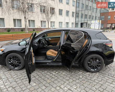 Чорний Лексус СТ, об'ємом двигуна 1.8 л та пробігом 156 тис. км за 14200 $, фото 9 на Automoto.ua